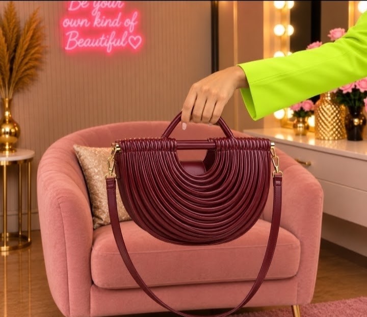 Luxury Burgundy Half-Moon Handbag with Curved Pleated Design, Gold-Tone Hardware & Shoulder Strap 🍷✨