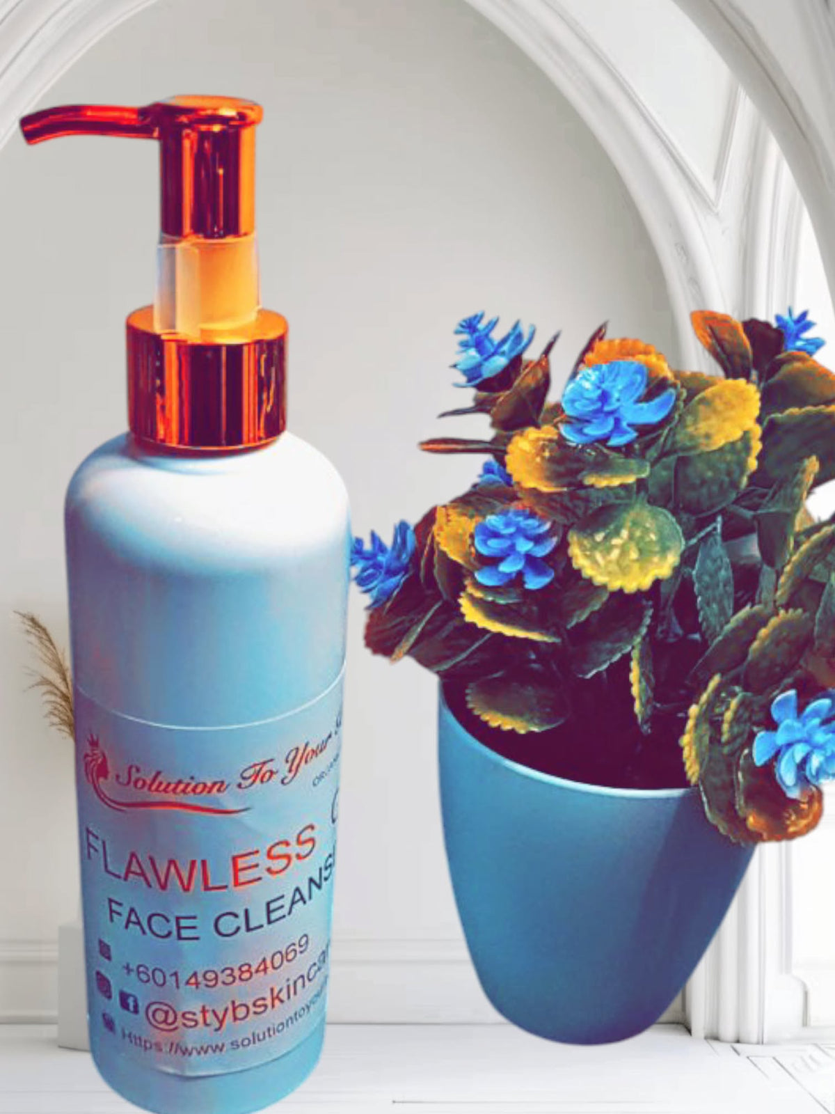 FLAWLESS GLOW FACE CLEANSER– Gentle Cleansing & Radiance Care